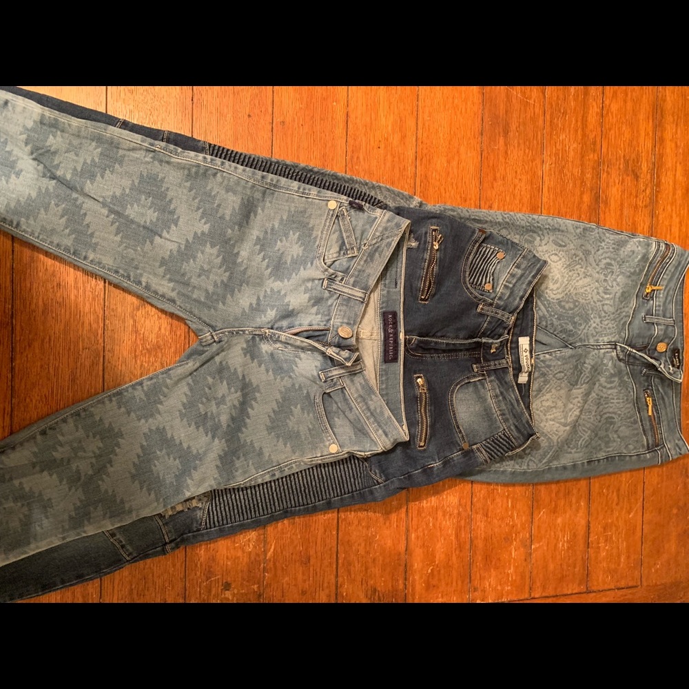 3 pairs of women’s jeans 25W 29L
